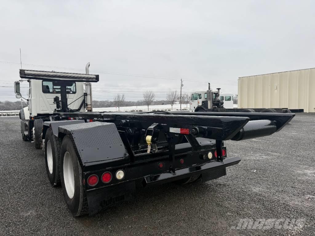 Mack Granite Prügiautod