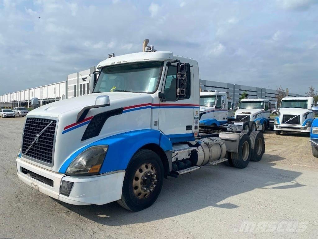 Volvo VNL Sadulveokid
