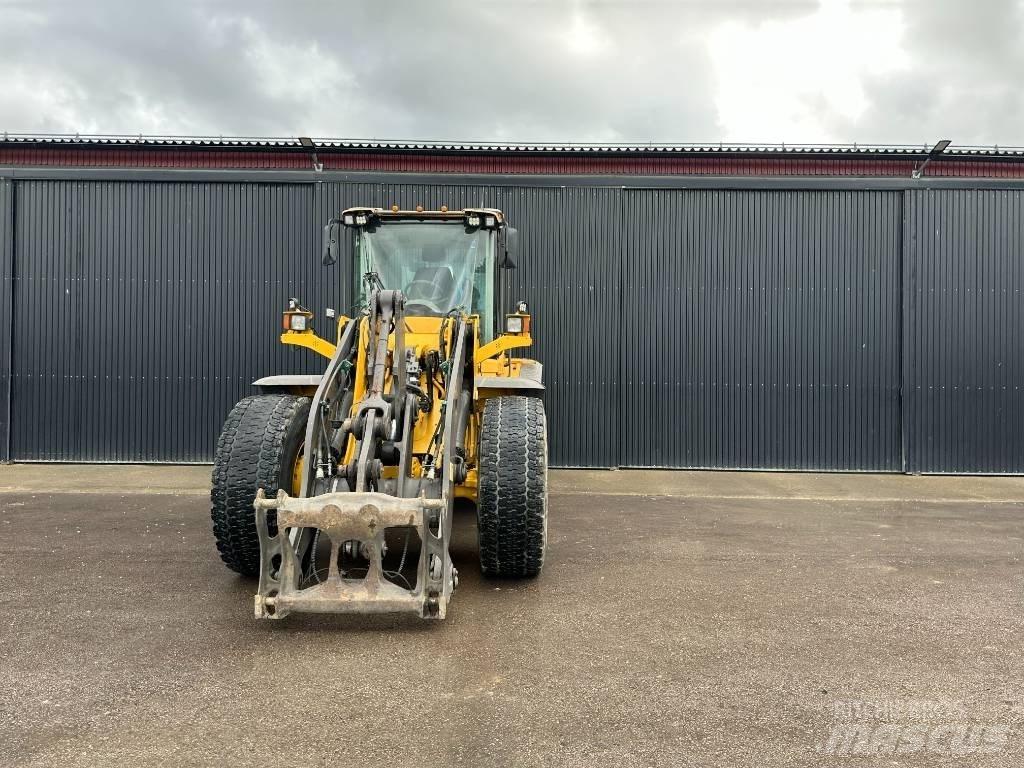 Volvo L 90 F Rataslaadurid