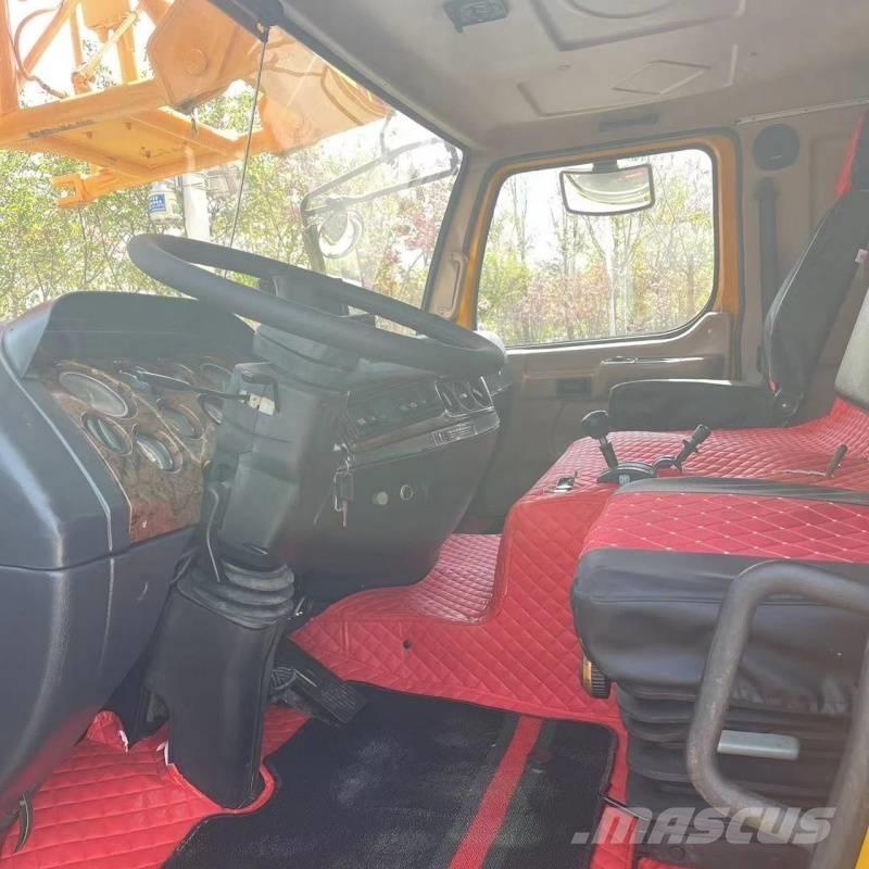 XCMG QY 100 K Maastikutõstukid