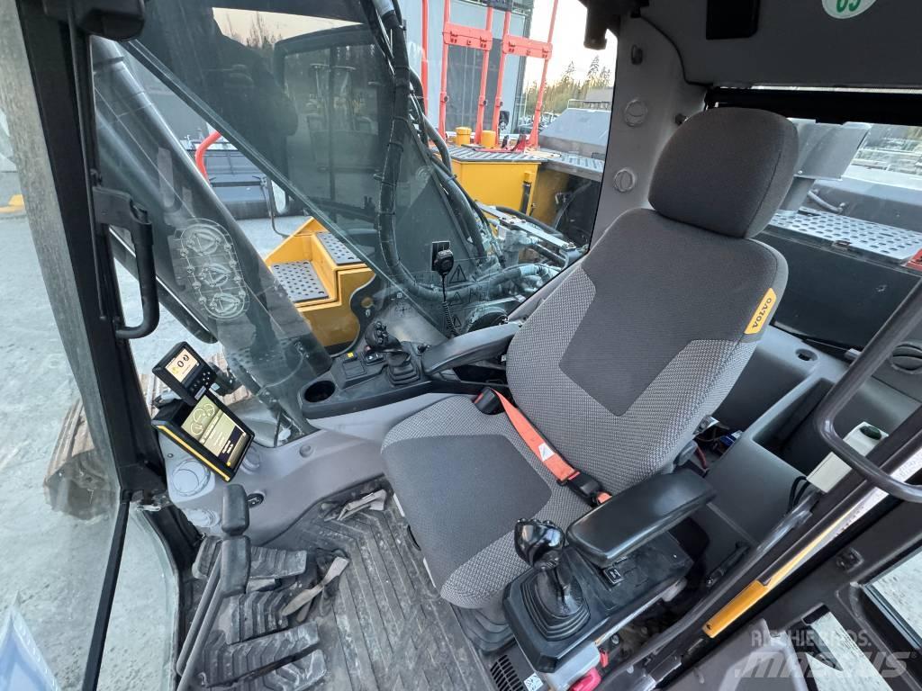 Volvo EC 250 EL Roomikekskavaatorid