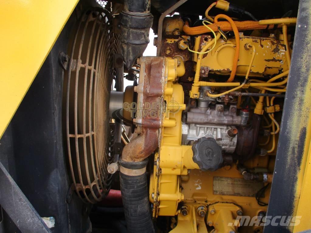 CAT CS 533 E Roller Ühe trumliga rullid