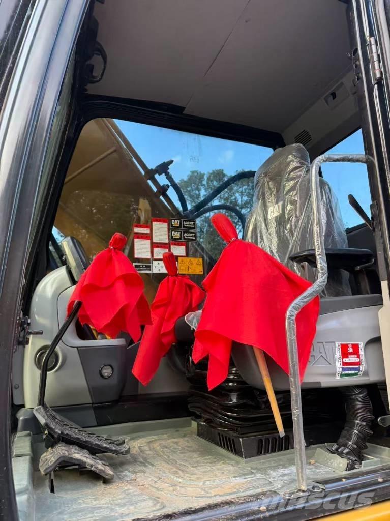 CAT 320D2 Väikeekskavaatorid 7t-12t