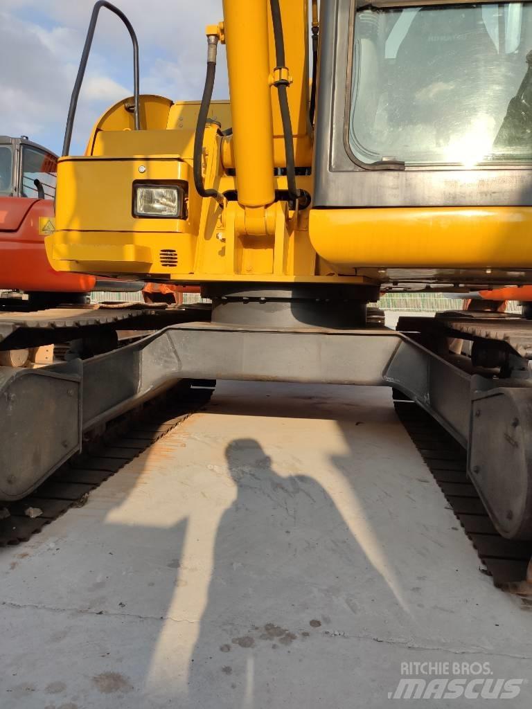 Komatsu PC 70-8 Roomikekskavaatorid
