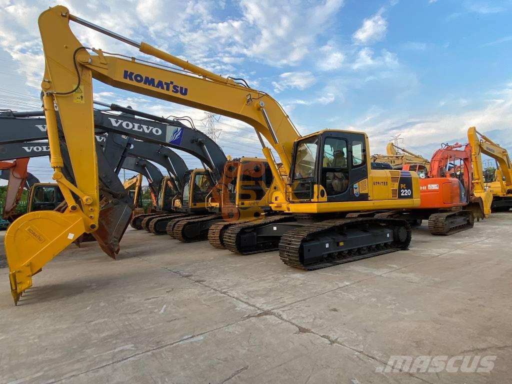 Komatsu PC 220-8 Roomikekskavaatorid