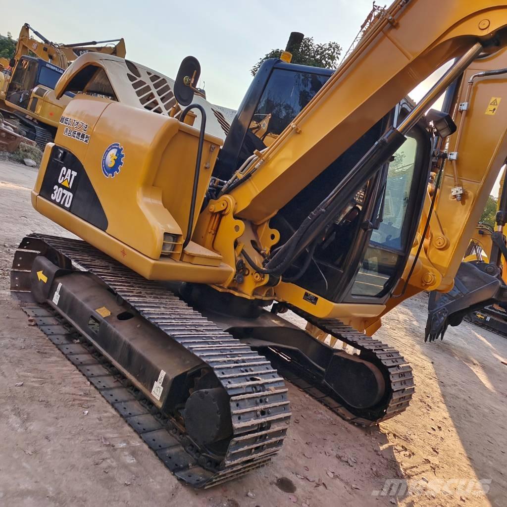 CAT 307 D Väikeekskavaatorid 7t-12t