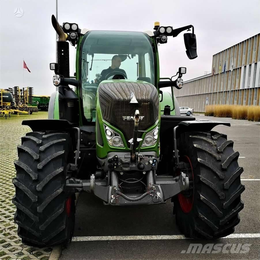 Fendt 718 Vario Traktorid