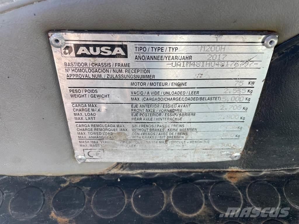 Ausa M200H 4X4 Kommunaalteenuste tehnika