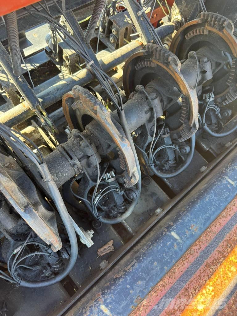 Hesston 4880 Heinapressid