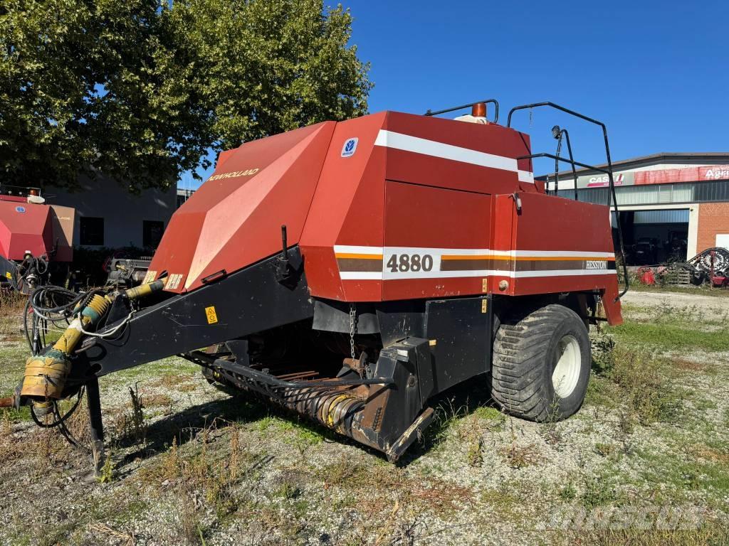 Hesston 4880 Heinapressid