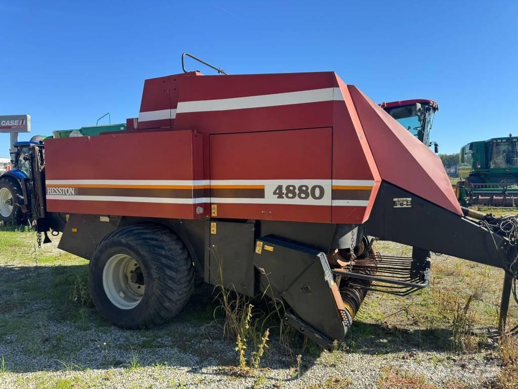 Hesston 4880 Heinapressid