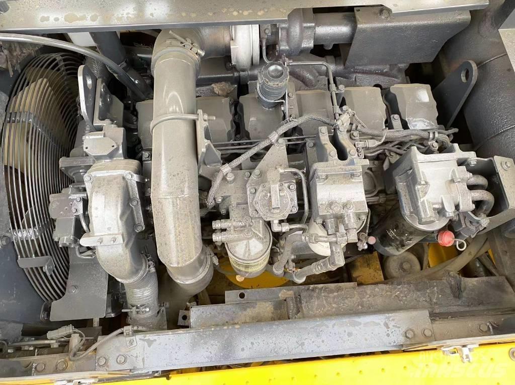 Komatsu PC 450 Roomikekskavaatorid