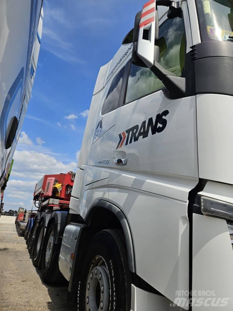 Volvo FH16 750KM 8x4 Sadulveokid