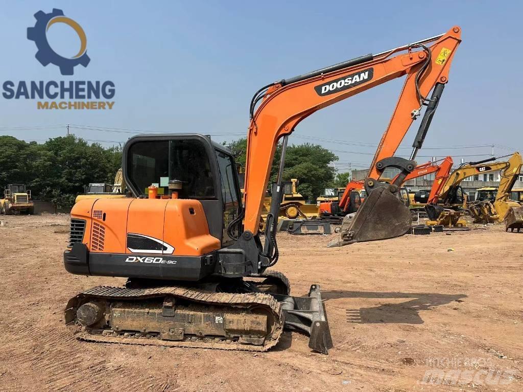 Doosan DX 60 Miniekskavaatorid < 7 t