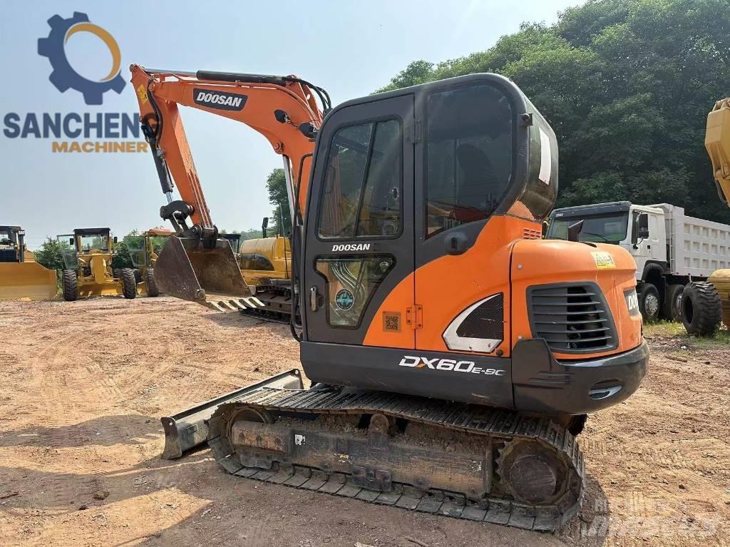 Doosan DX 60 Miniekskavaatorid < 7 t