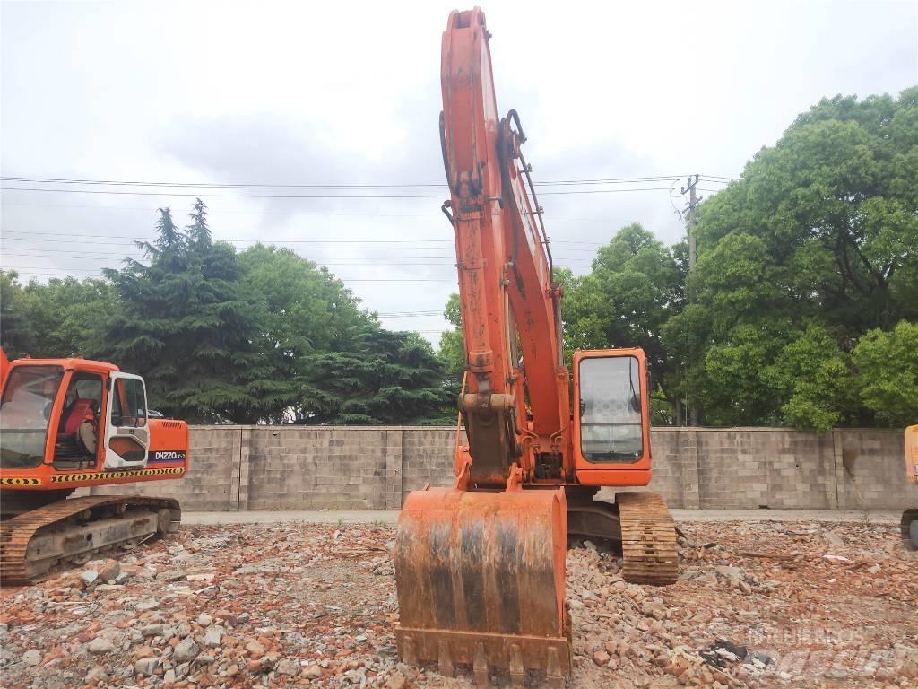 Doosan DH 220 LC-7 Roomikekskavaatorid