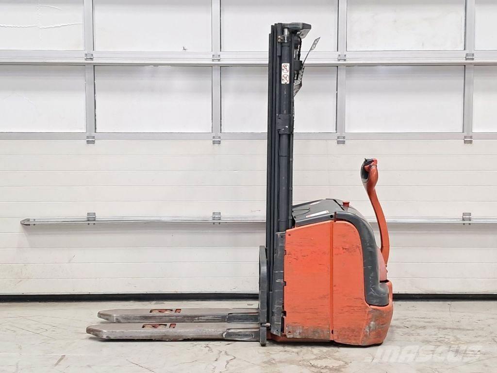 Linde L14 Järelkäidavad virnastajad