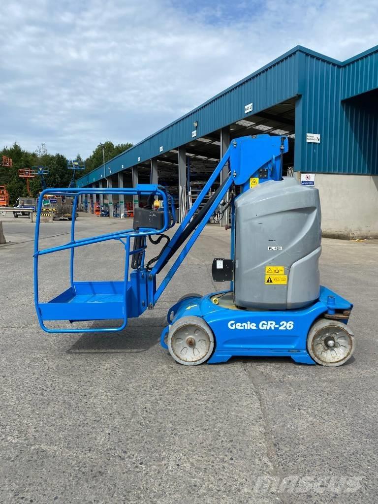 Genie GR 26 J Vertikaalsed mast tõstukid