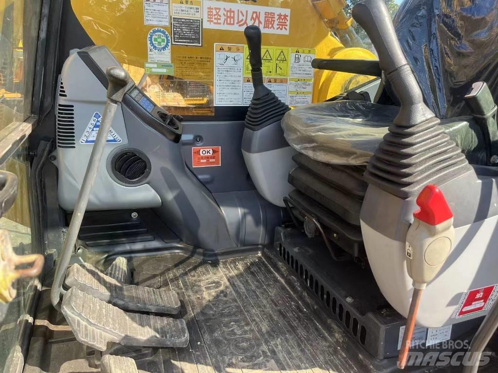 Komatsu PC 400 LC-8 Roomikekskavaatorid
