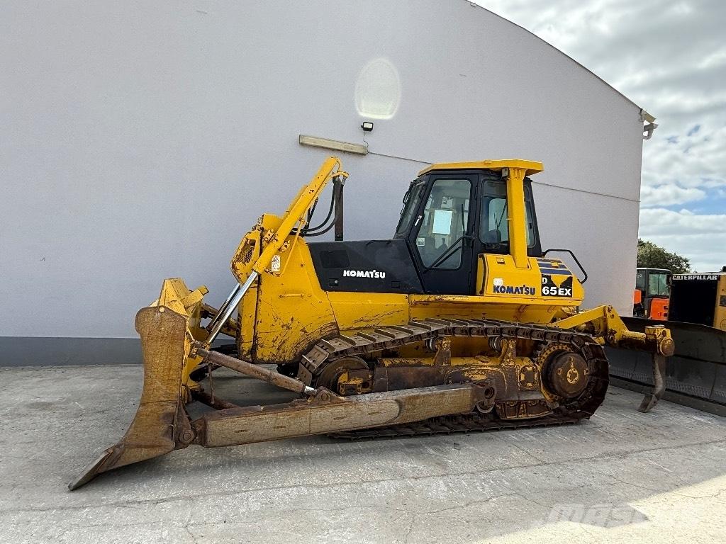 Komatsu D 65 EX-12 Buldooserid