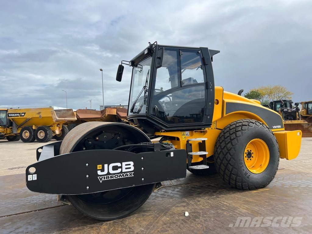 JCB VM166D Ühe trumliga rullid