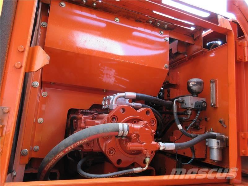 Doosan 225 LC Roomikekskavaatorid