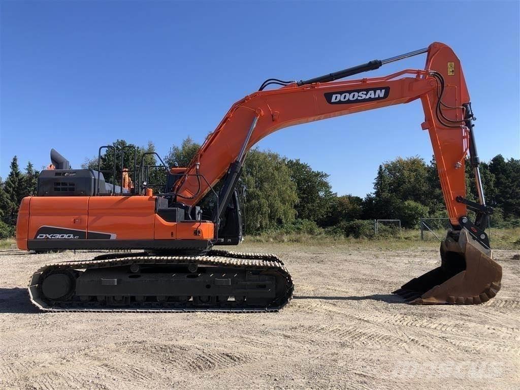 Doosan dx300 Roomikekskavaatorid