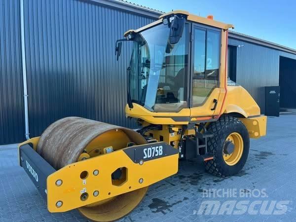 Volvo SD 75 B Ühe trumliga rullid