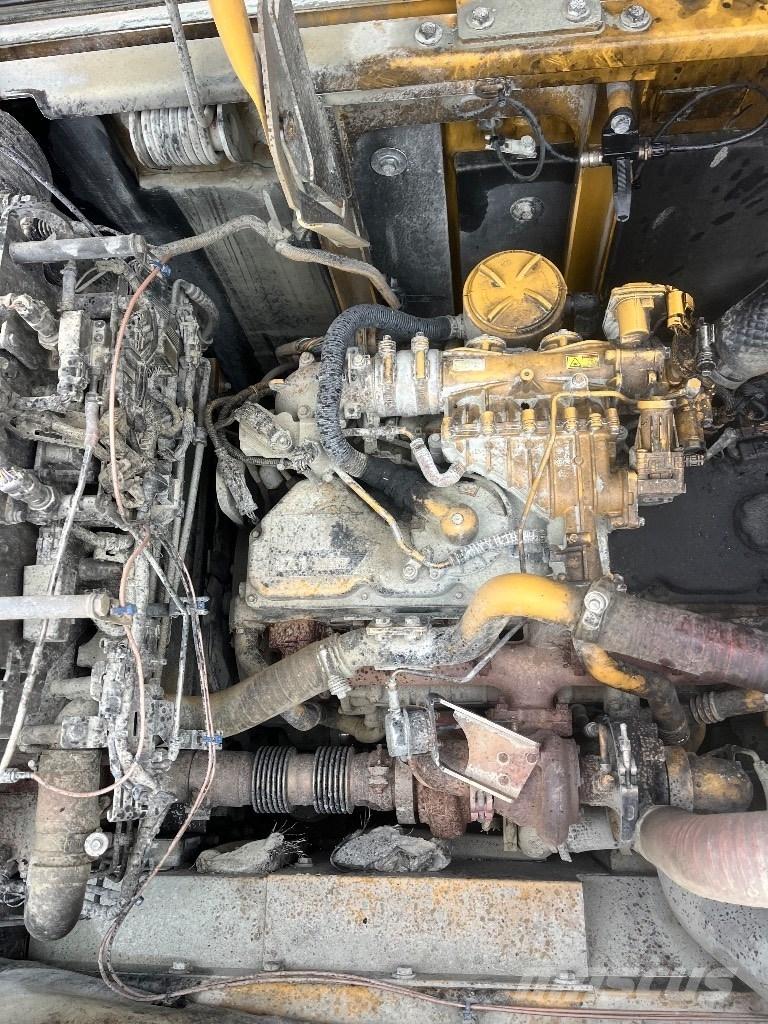 CAT 324 E Roomikekskavaatorid