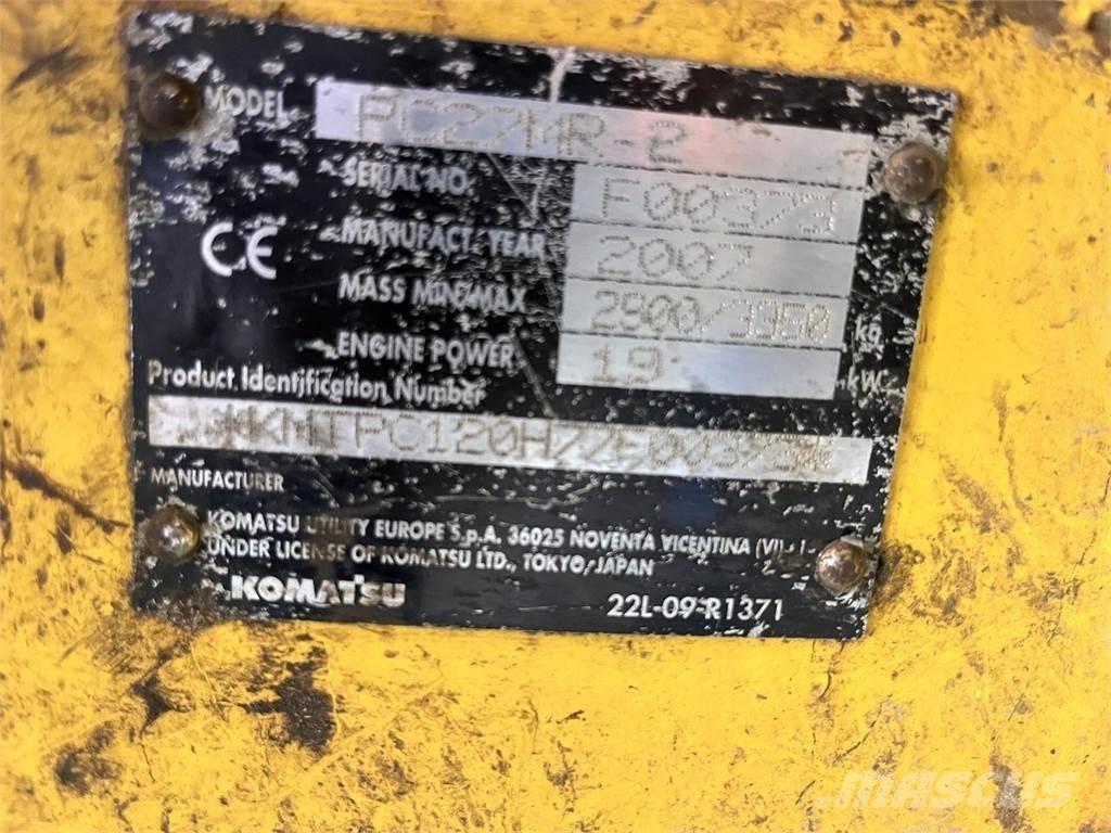 Komatsu PC27MR-2 Ratasekskavaatorid