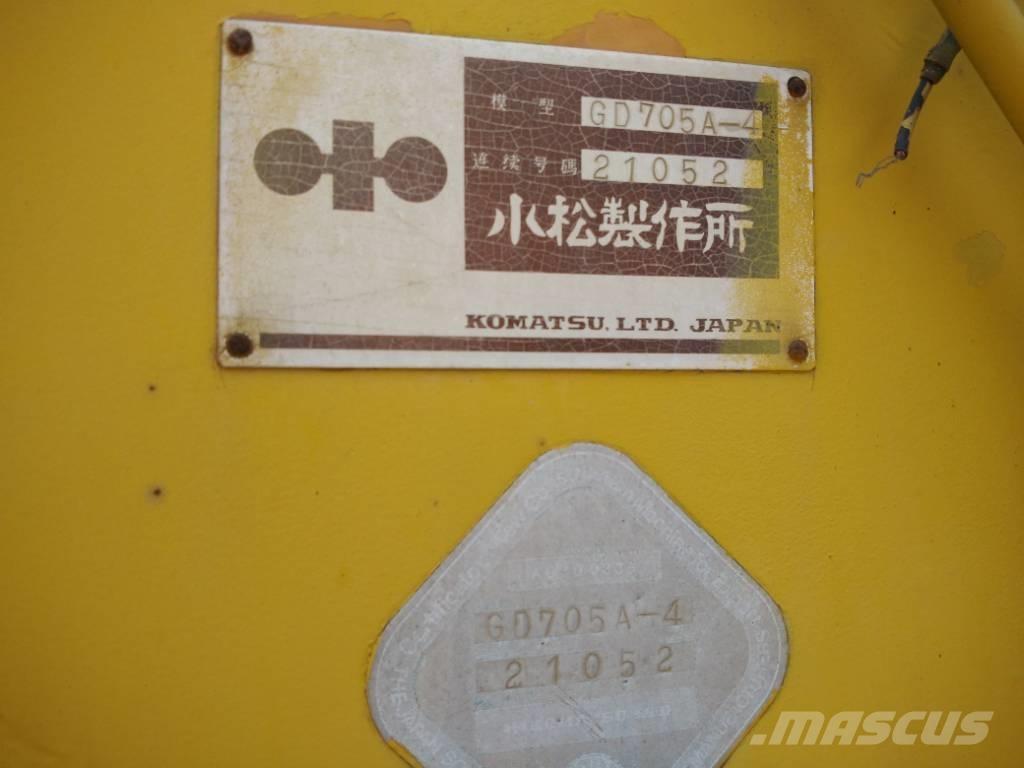 Komatsu GD 705 A-4A Greiderid