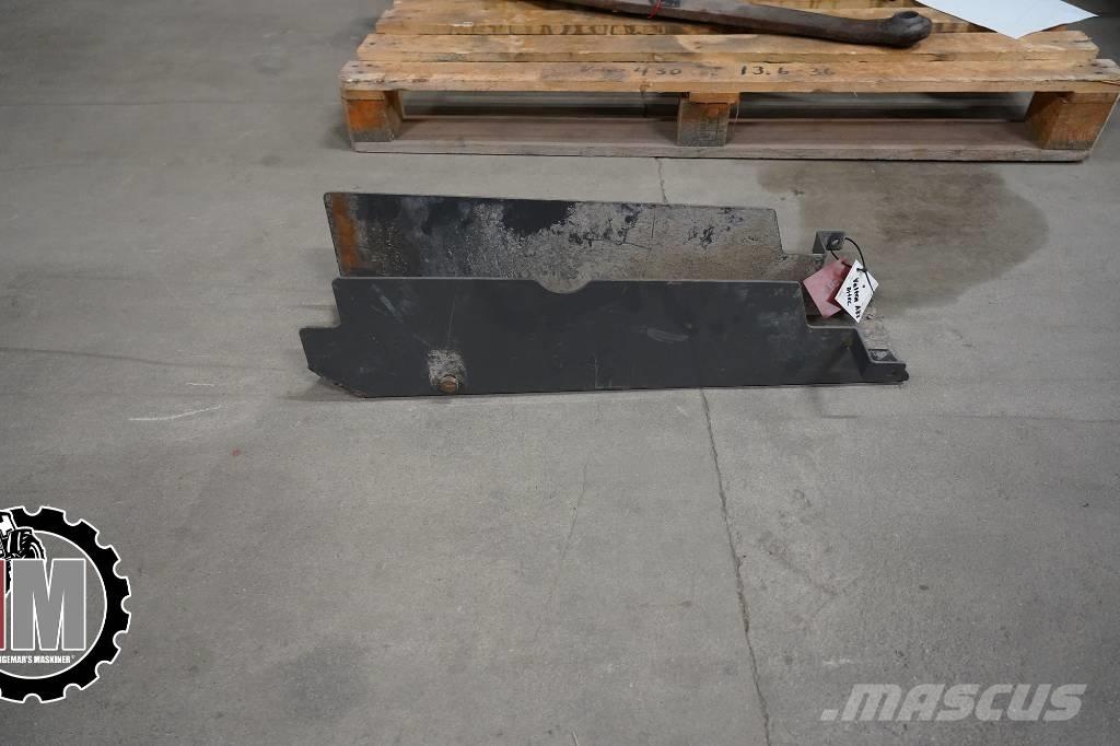 Valtra A 83 HT Skydd Raamid