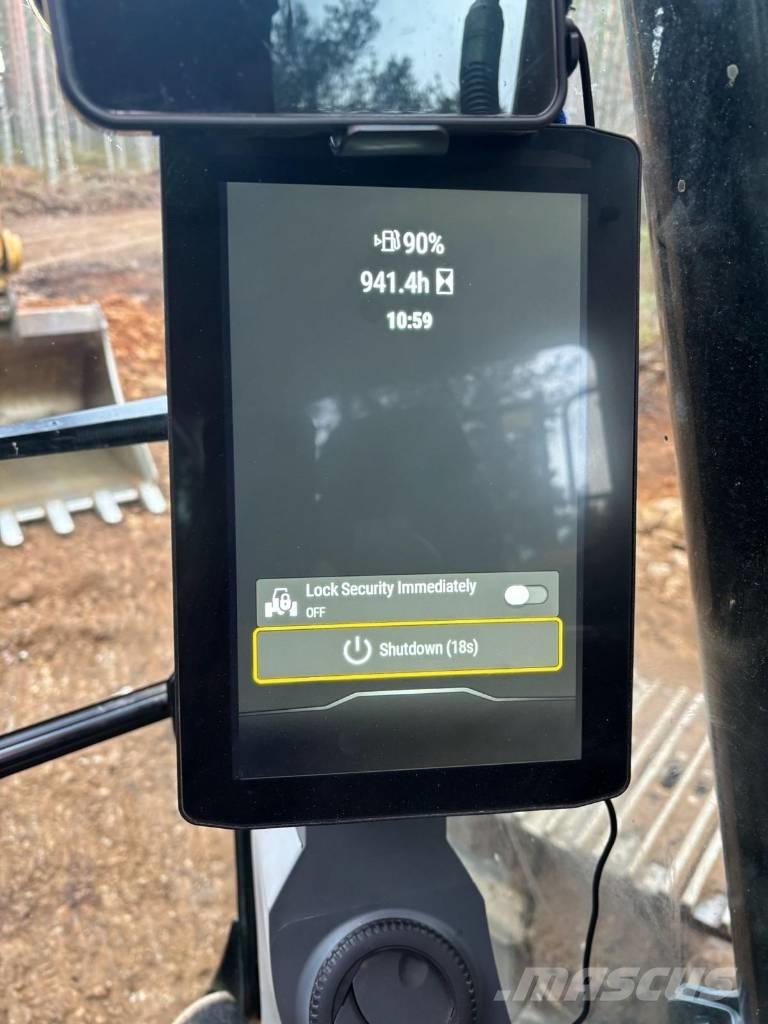 CAT 320 Roomikekskavaatorid