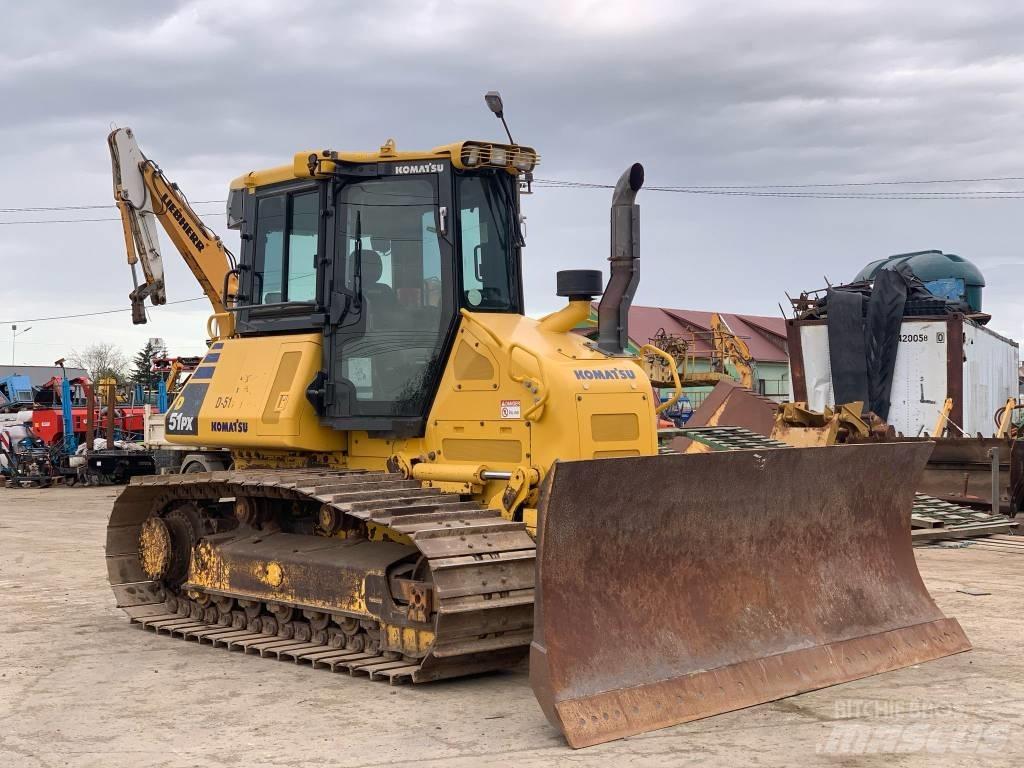 Komatsu D 51 PX-24 Buldooserid