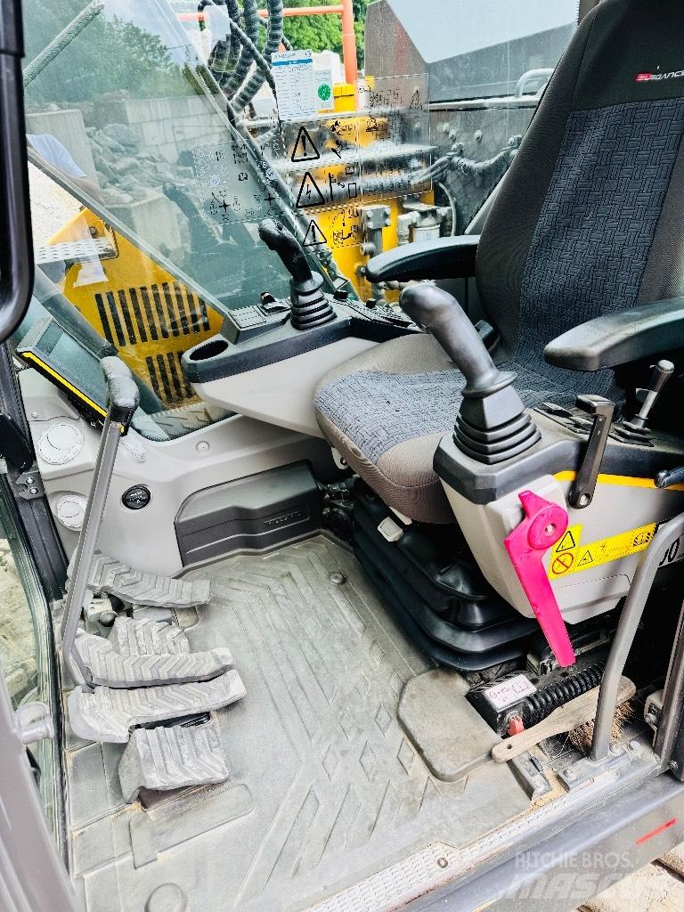 Volvo ECR 145 E Roomikekskavaatorid