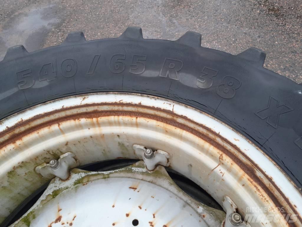 Michelin 540/65R38 Rehvid, rattad ja veljed