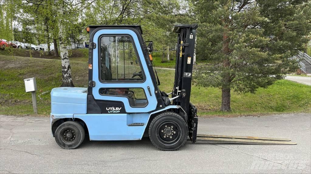 Utilev UT 30 PD Diiseltõstukid