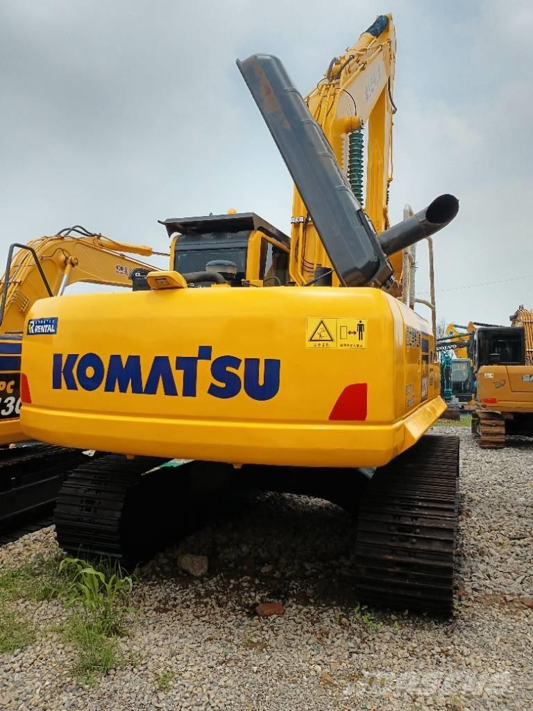 Komatsu PC 220-8 Roomikekskavaatorid
