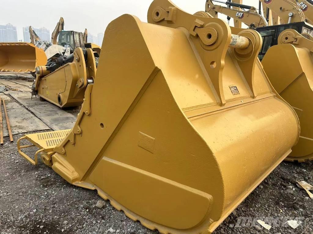 CAT 2020 CAT 390F Ratasekskavaatorid