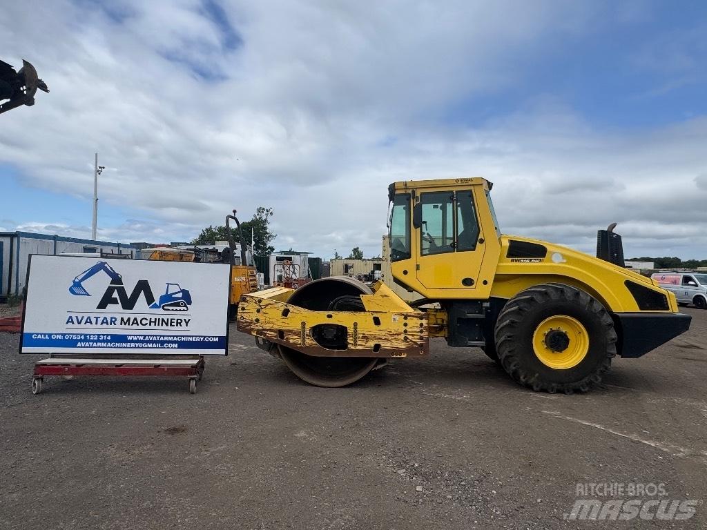 Bomag BW 216 D H-4 Ühe trumliga rullid