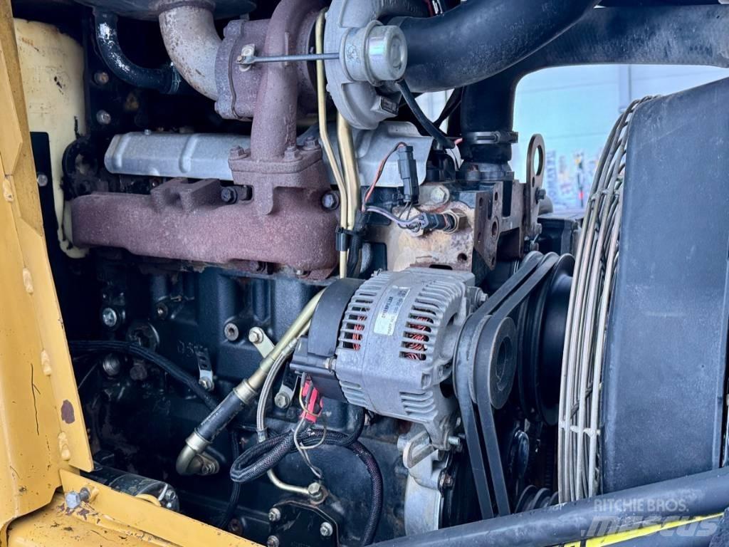 CAT 432 D Ekskavaatorlaadurid