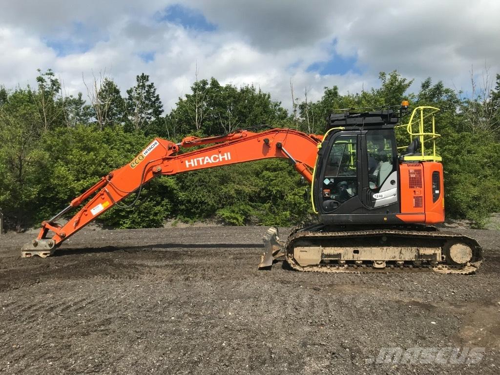 Hitachi ZX 135 US-6 Roomikekskavaatorid