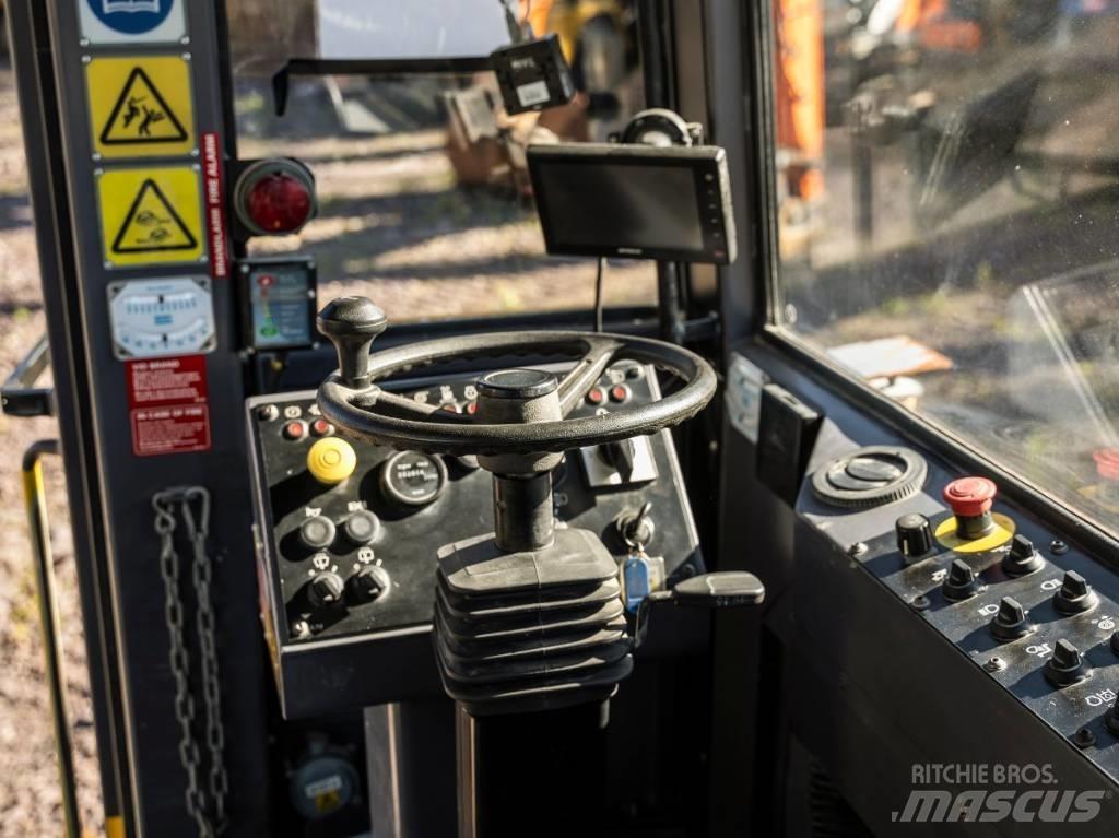 Atlas Copco XE3 C30 Tunneli-ja maa-aluse kavanduse puurid