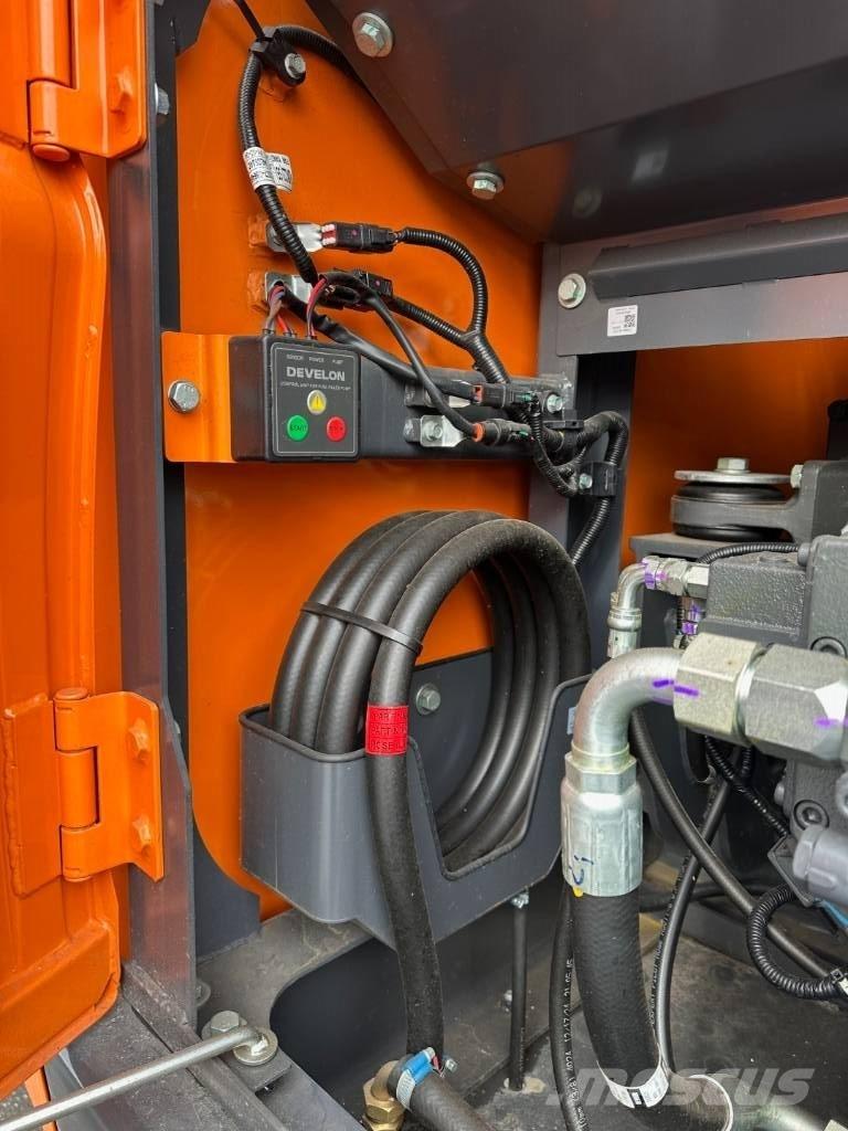 Develon DX 225 LC-7M Roomikekskavaatorid