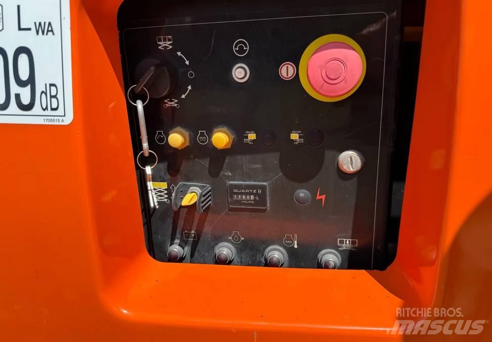 JLG 4394 RT Muu