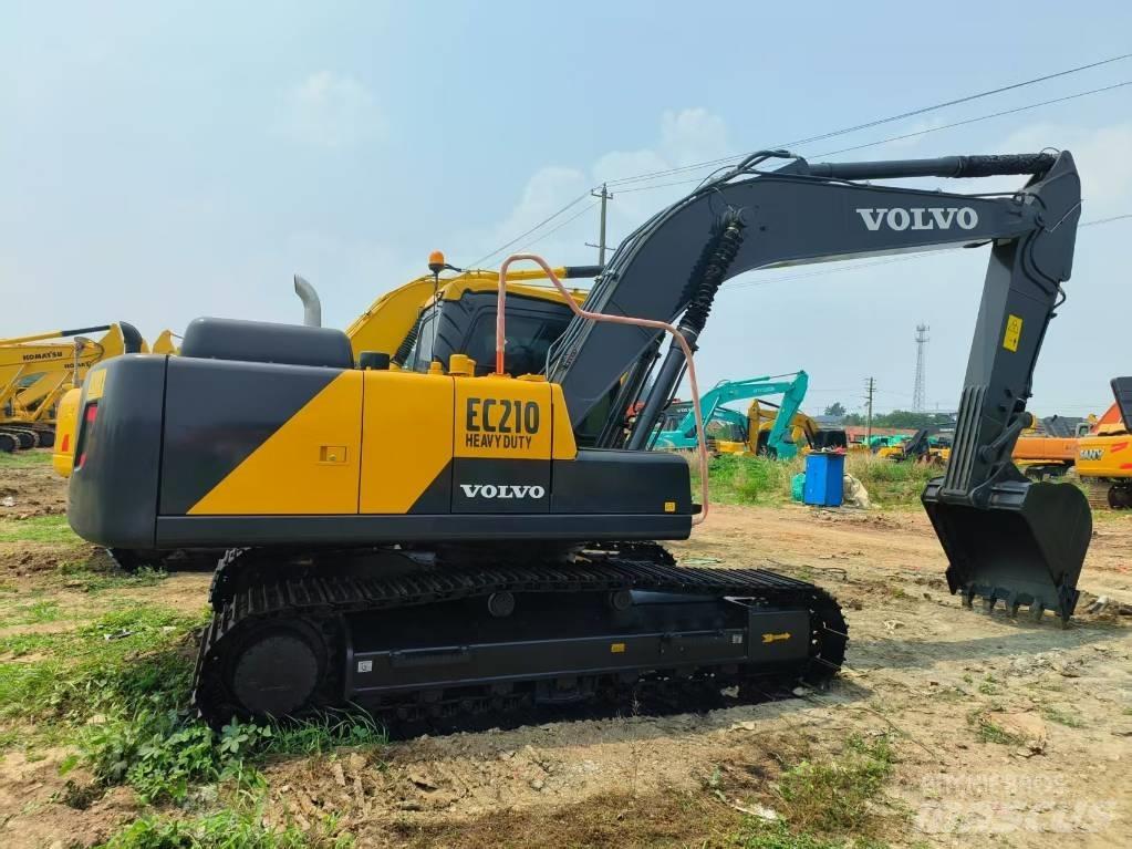 Volvo EC 210 Roomikekskavaatorid