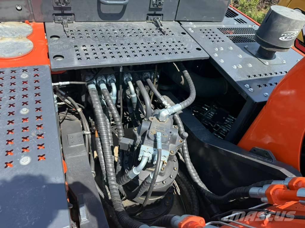 Doosan DX 340 Roomikekskavaatorid
