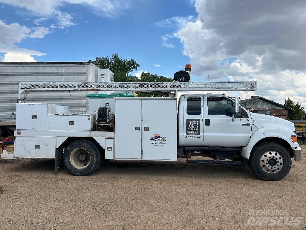 Ford F 750 XL Munitsipaalsõidukid