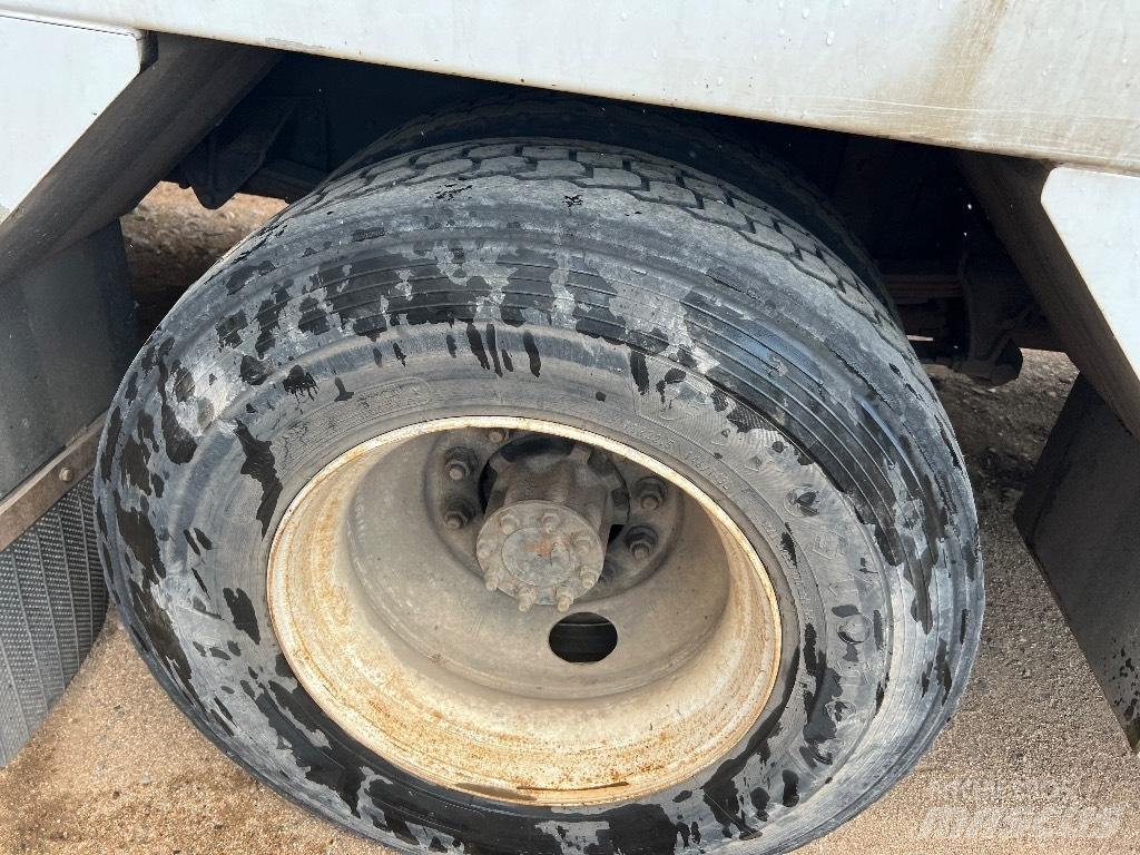 Ford F 750 XL Munitsipaalsõidukid