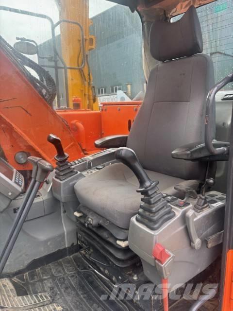 Doosan DX 140 LCR-3 Roomikekskavaatorid